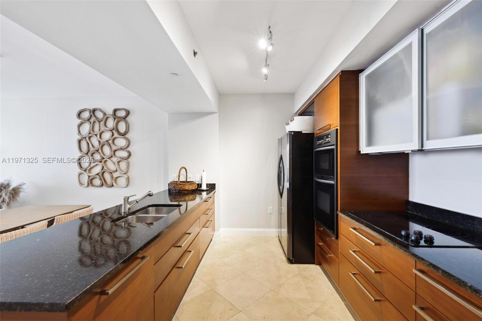 image Beach Club 212