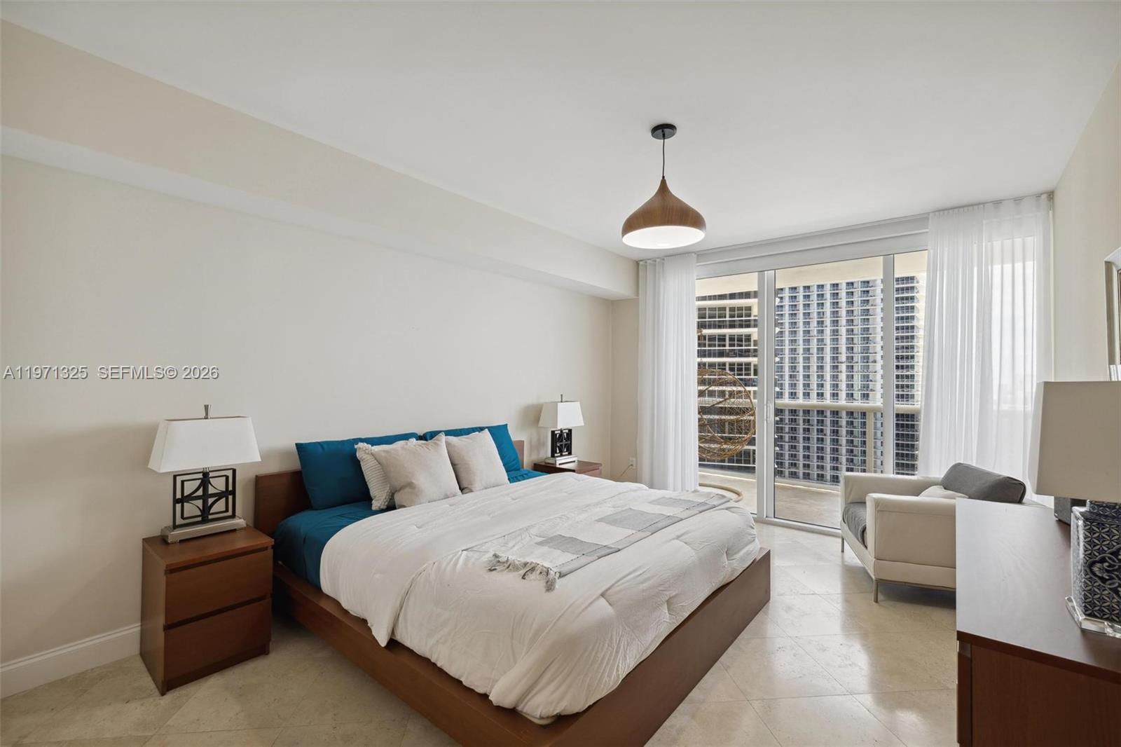 image Beach Club 214