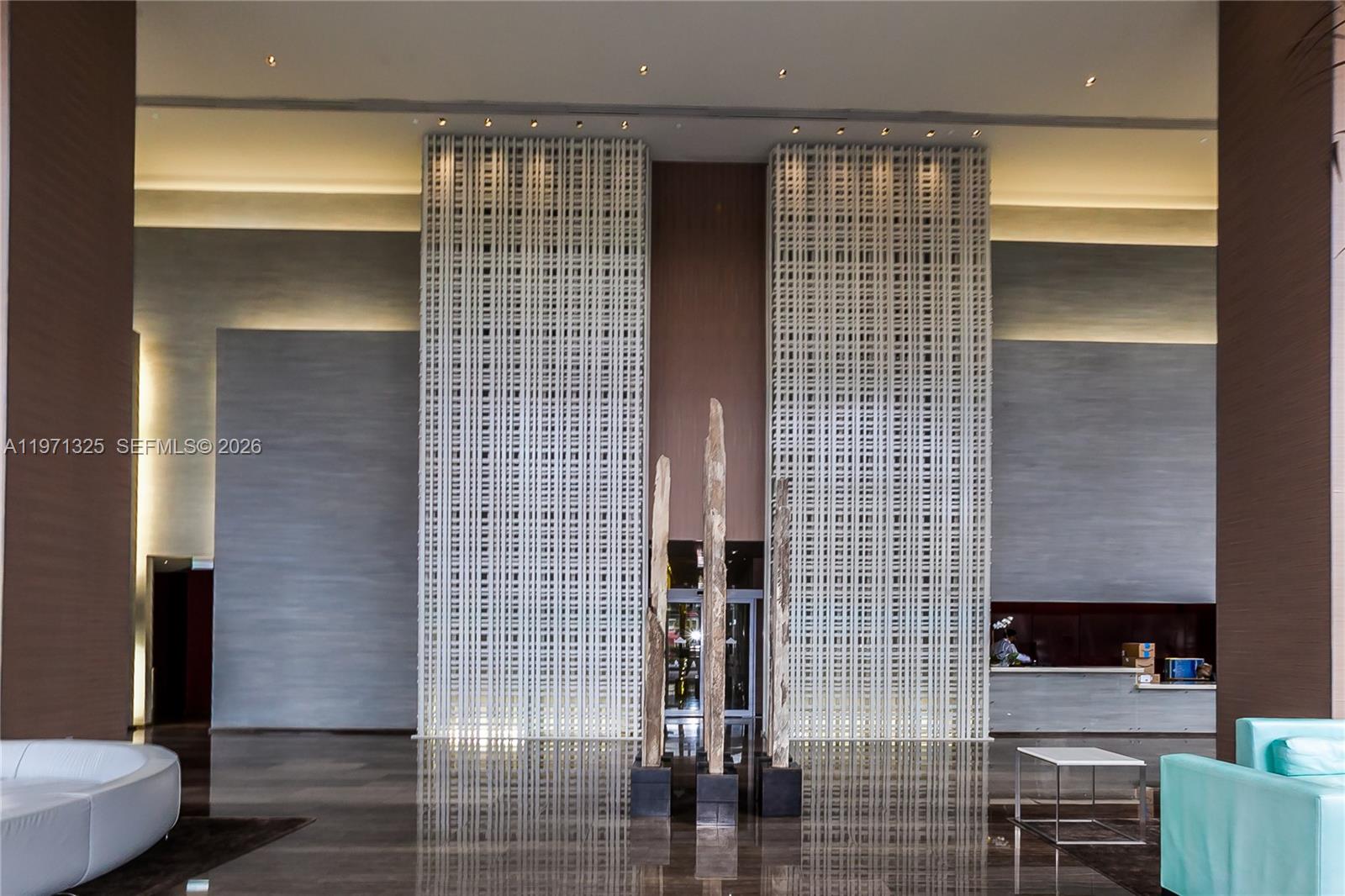 image Beach Club 242