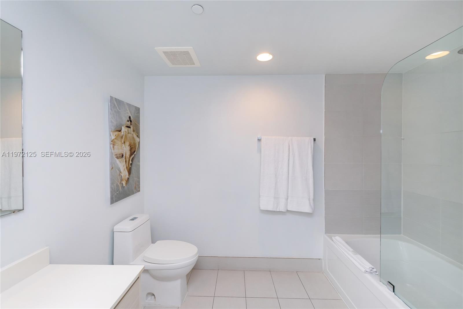 image Beachwalk Condominium13