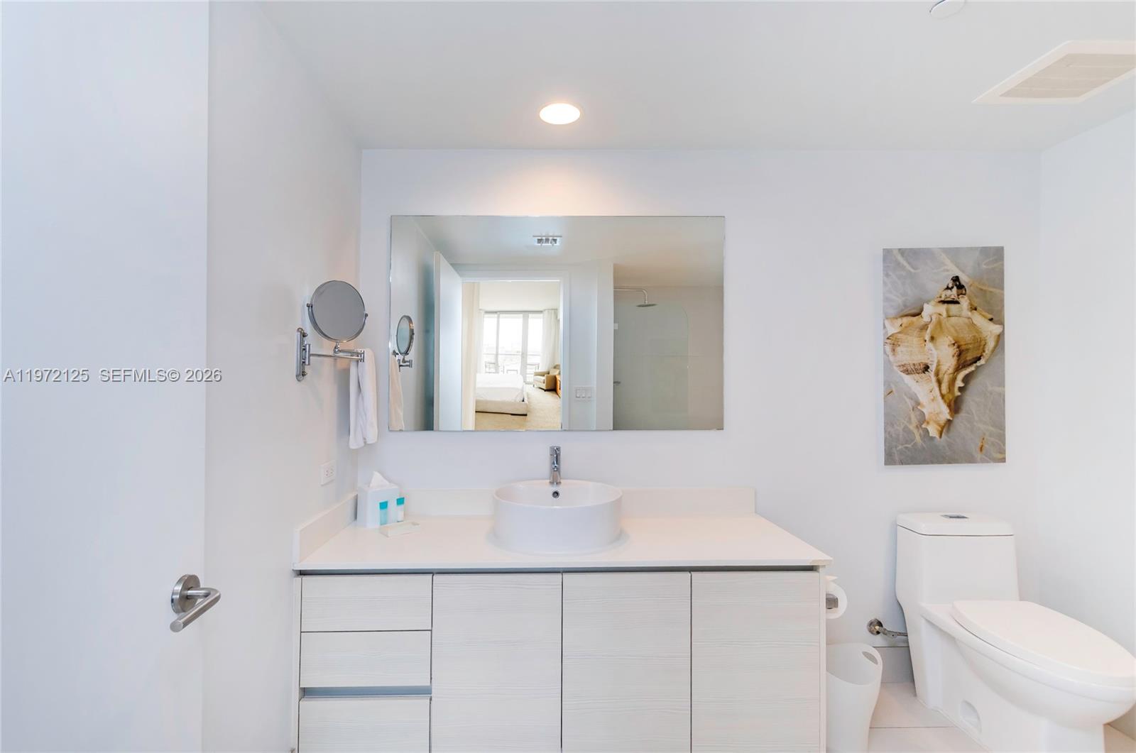 image Beachwalk Condominium18