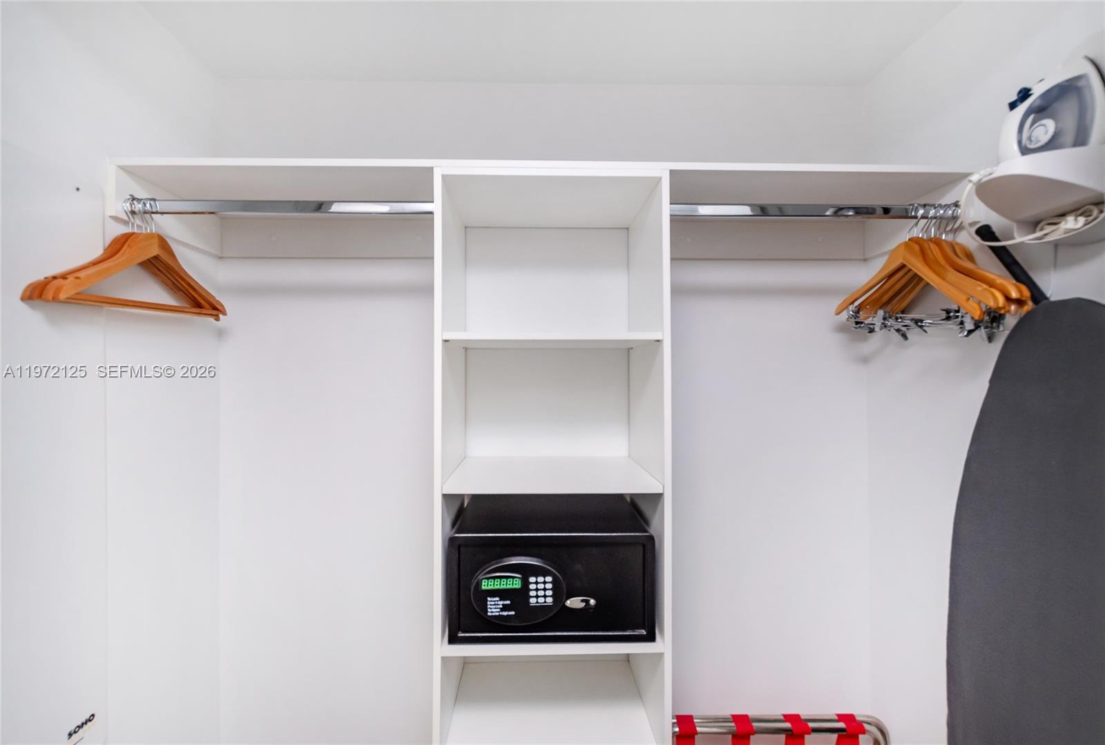 image Beachwalk Condominium21