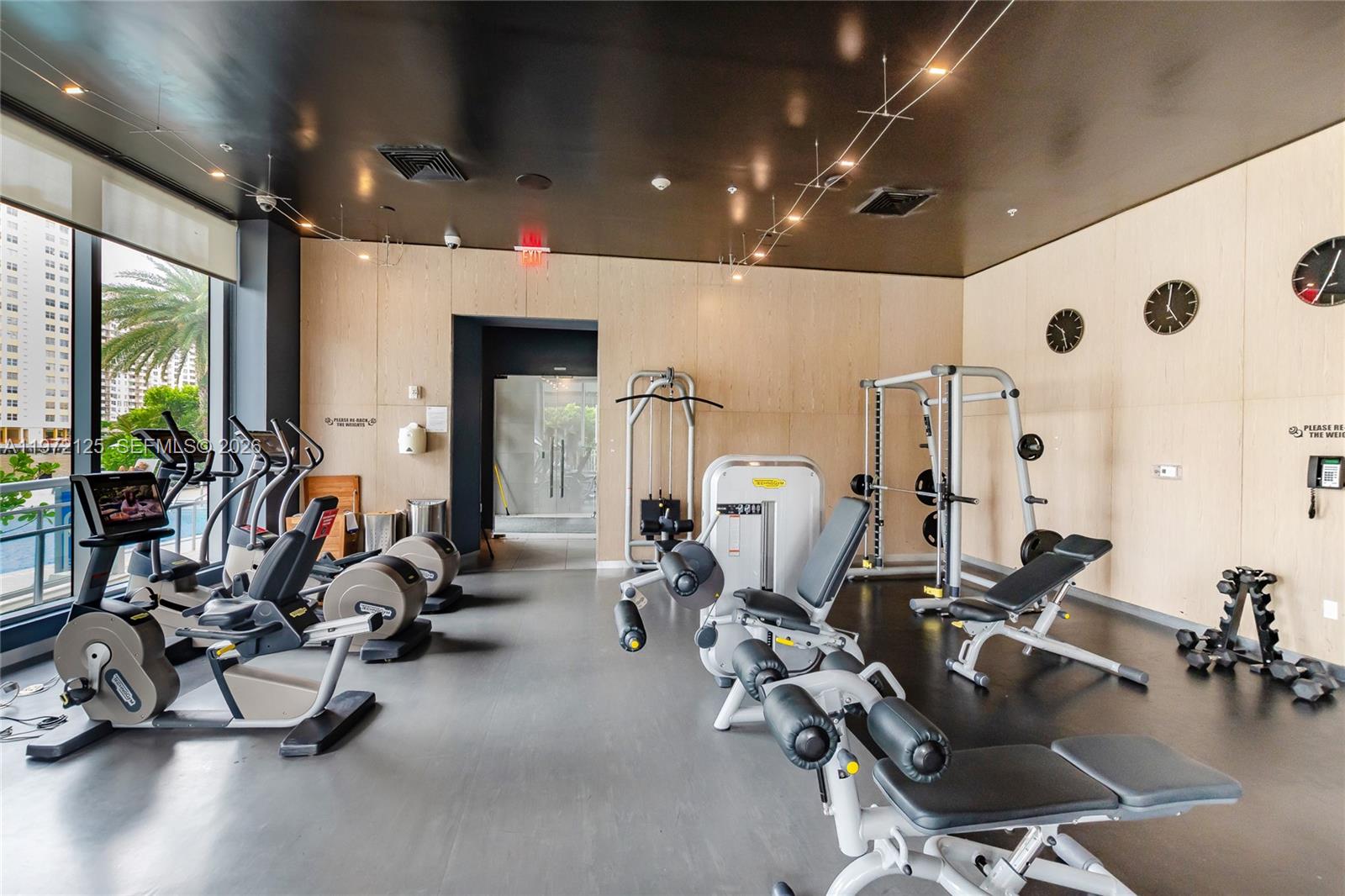 image Beachwalk Condominium32