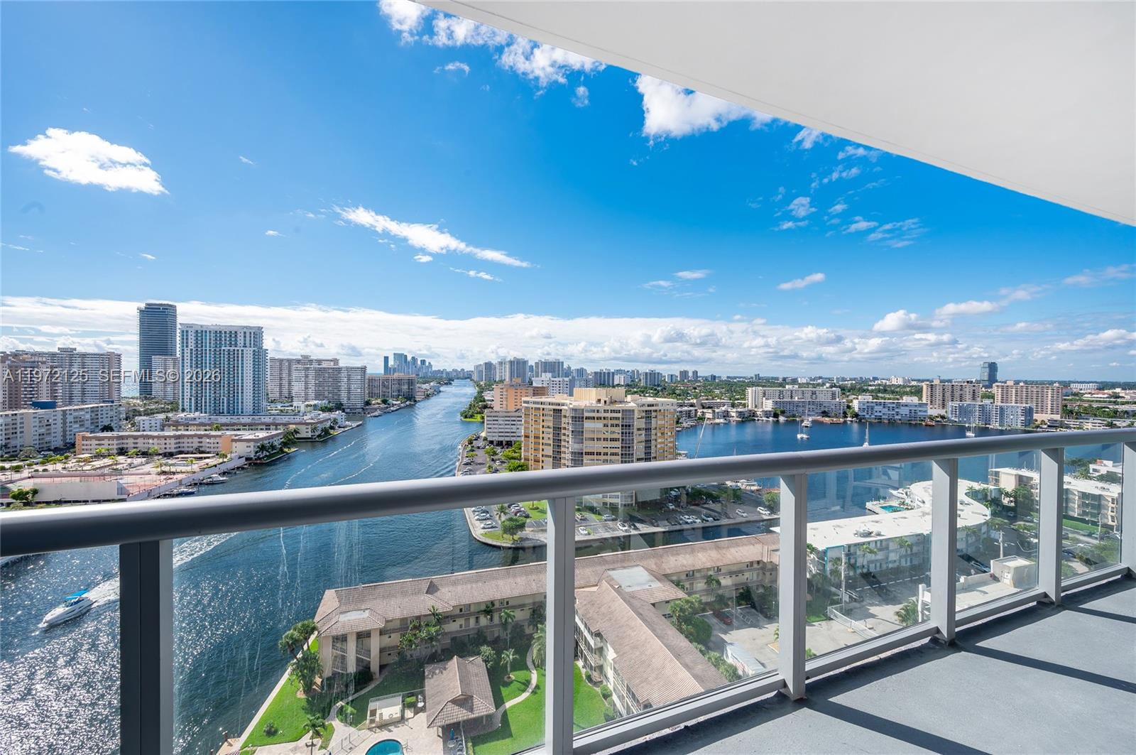 image Beachwalk Condominium3