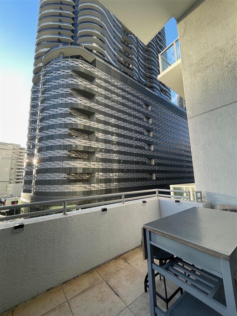 1050 Brickell Ave #410 Miami, FL 33131