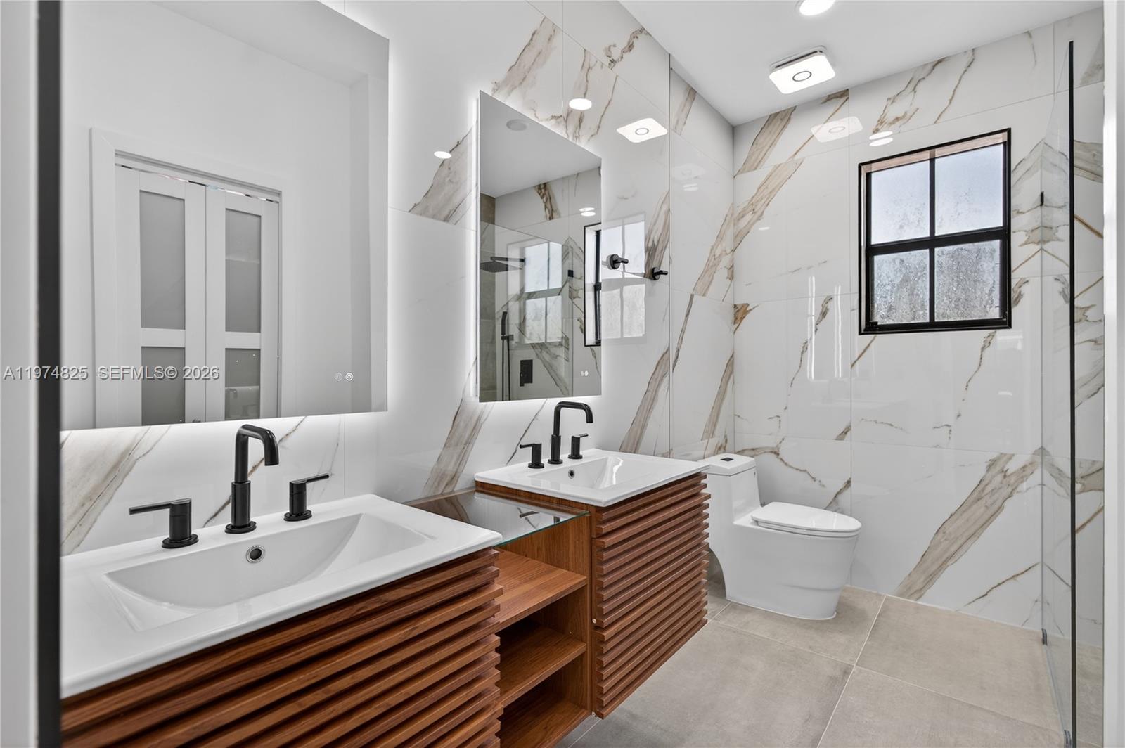 3542 W 93rd Pl Hialeah, FL 33018