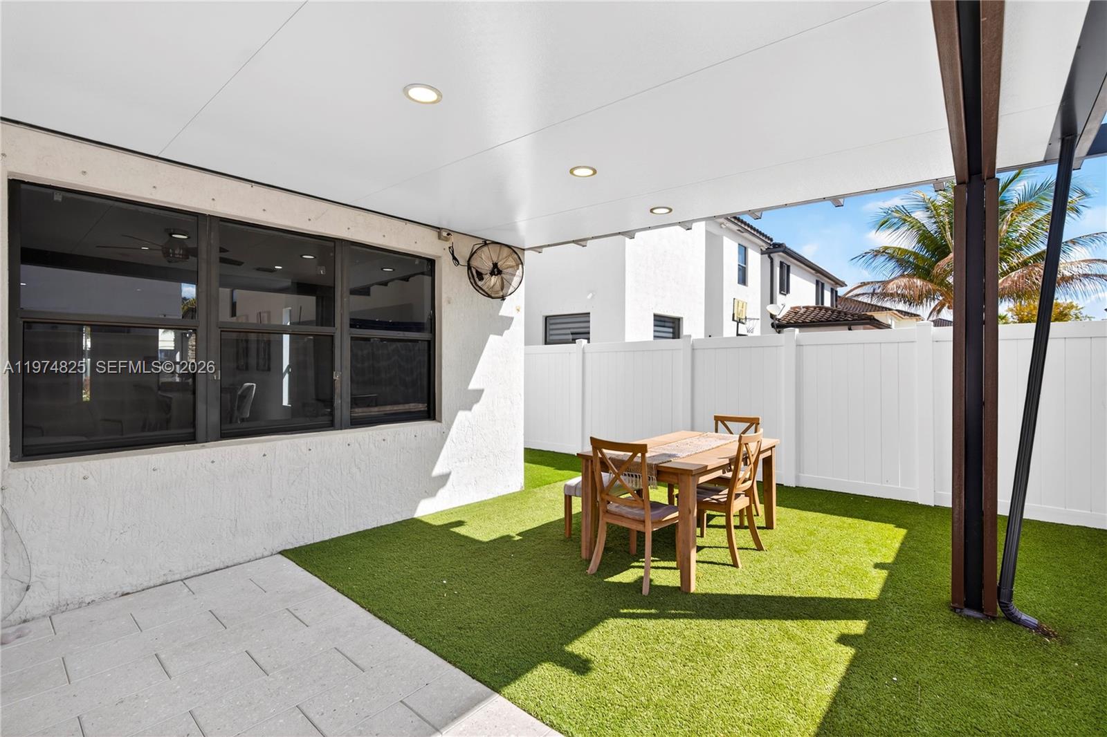 3542 W 93rd Pl Hialeah, FL 33018