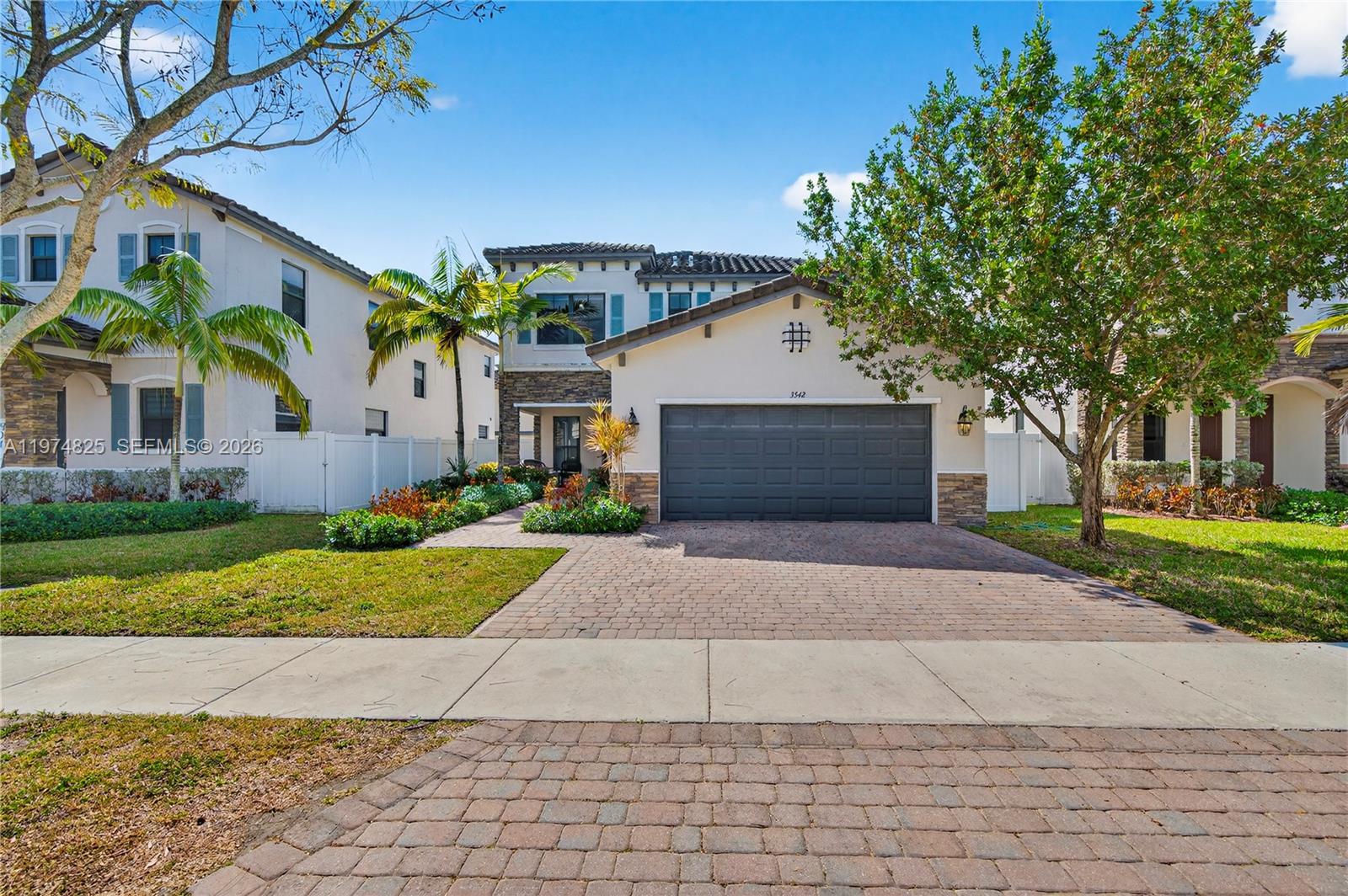 3542 W 93rd Pl Hialeah, FL 33018