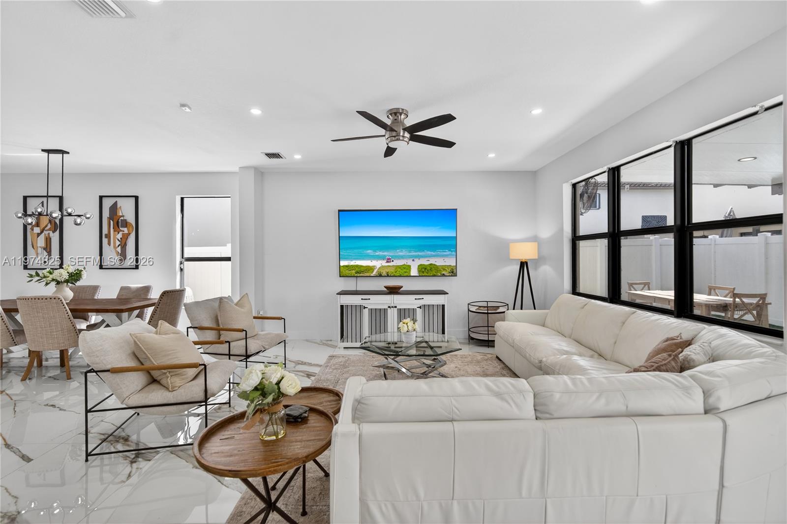 3542 W 93rd Pl Hialeah, FL 33018