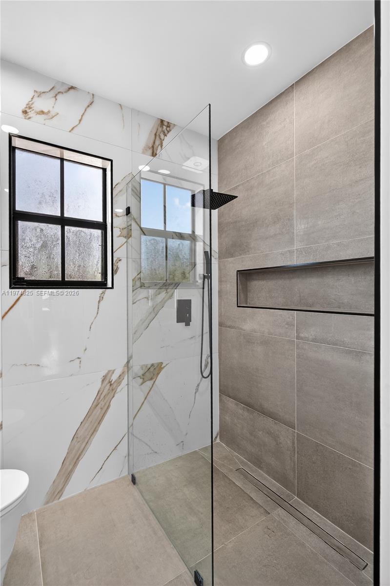 3542 W 93rd Pl Hialeah, FL 33018