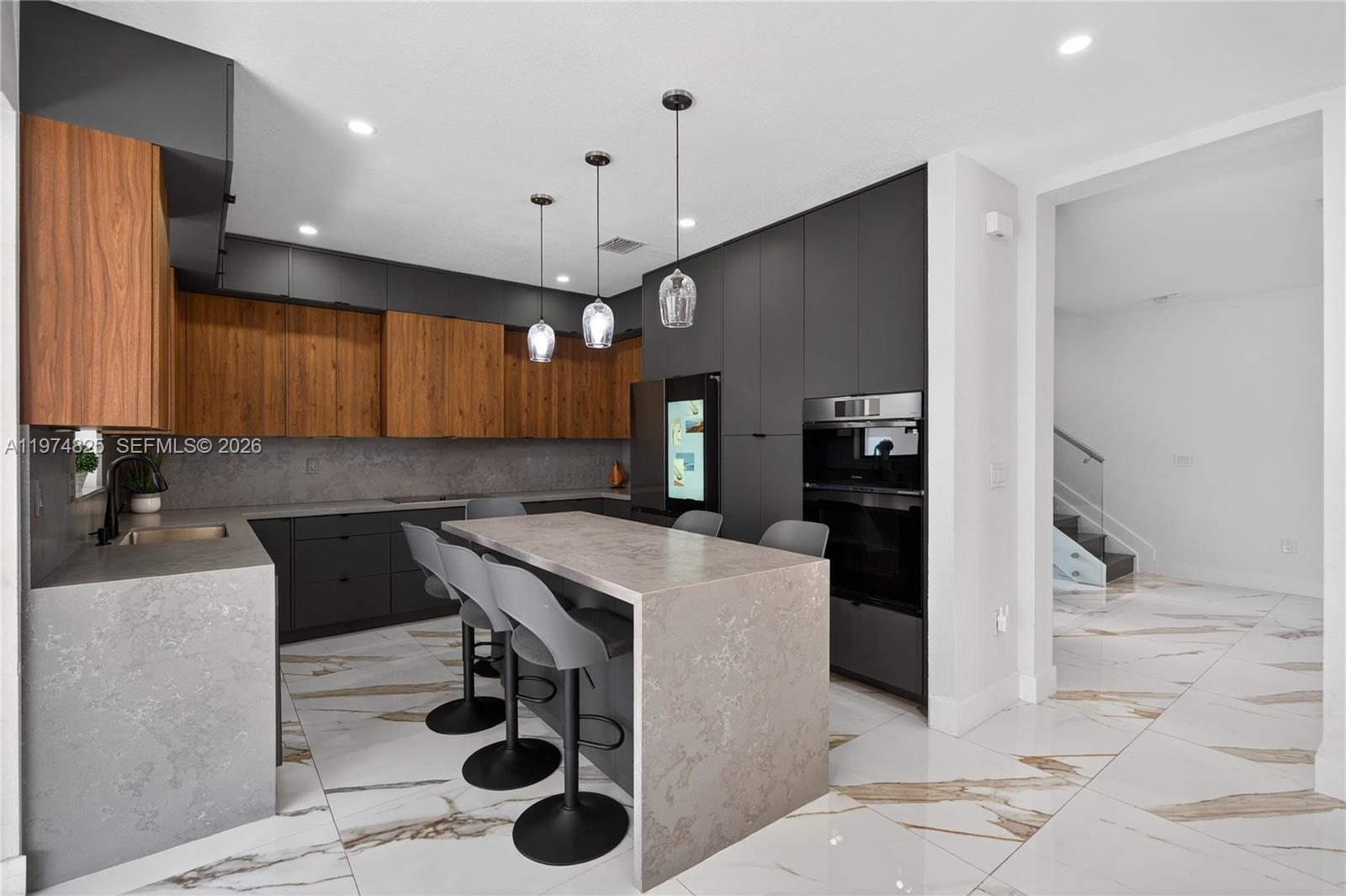 3542 W 93rd Pl Hialeah, FL 33018