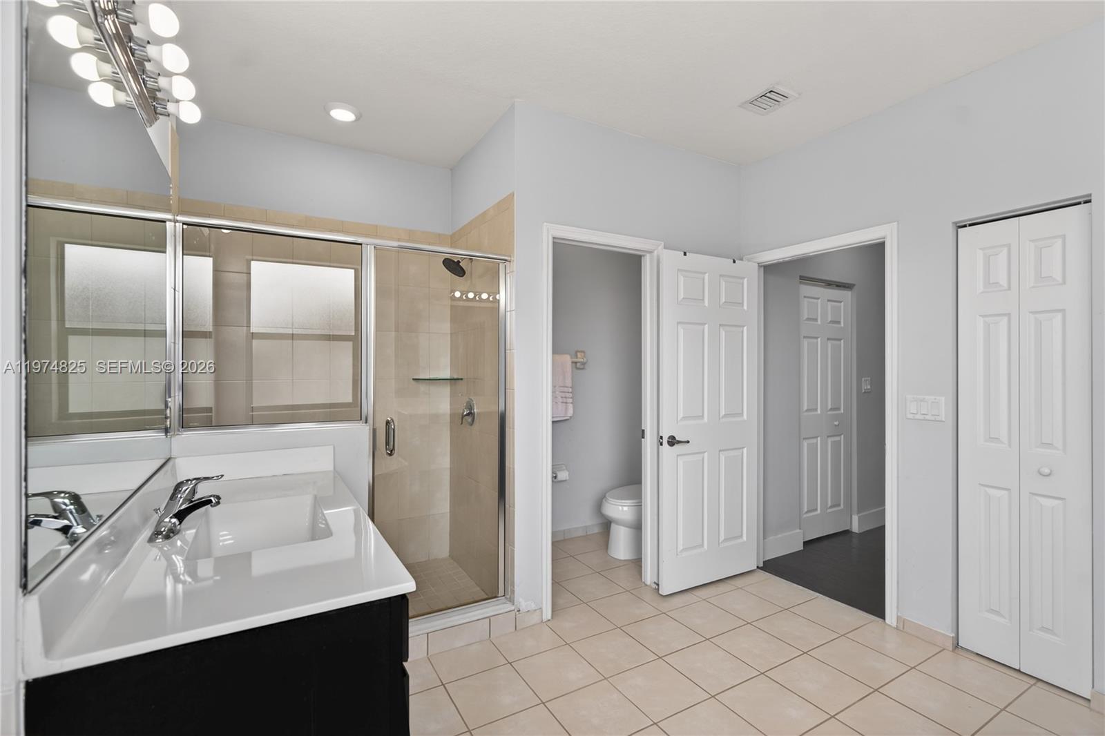 3542 W 93rd Pl Hialeah, FL 33018