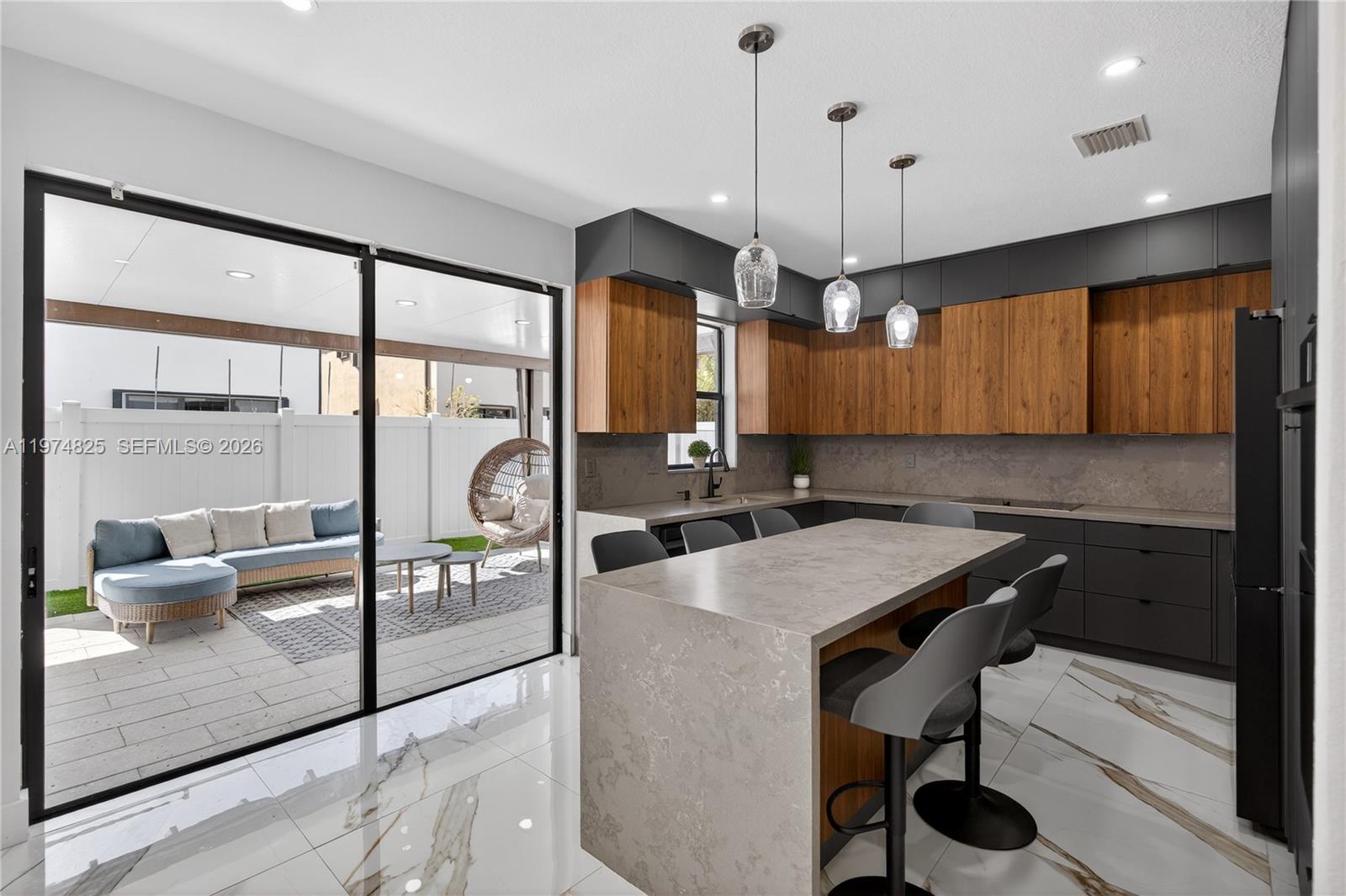 3542 W 93rd Pl Hialeah, FL 33018