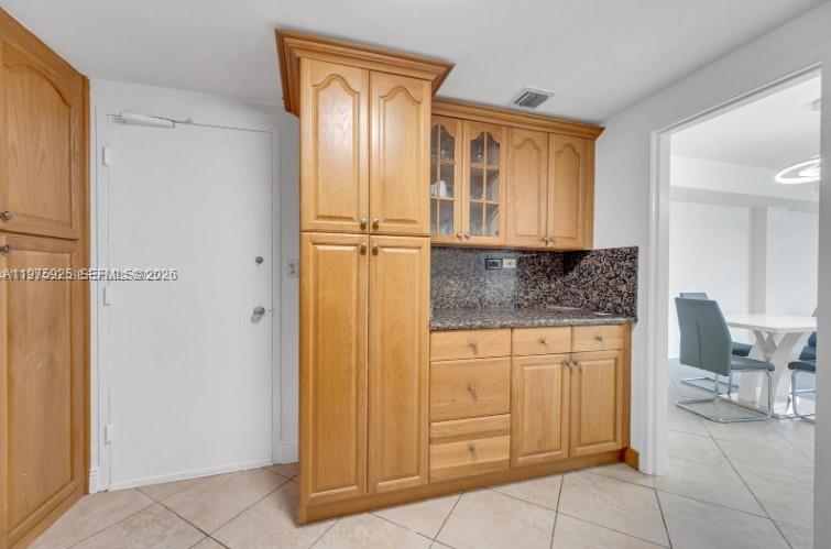 999 Brickell Bay Dr #2007 Miami, FL 33131