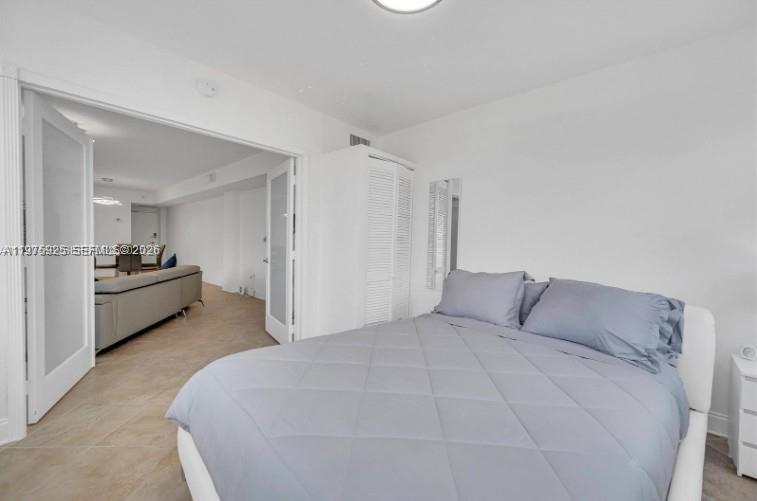 999 Brickell Bay Dr #2007 Miami, FL 33131