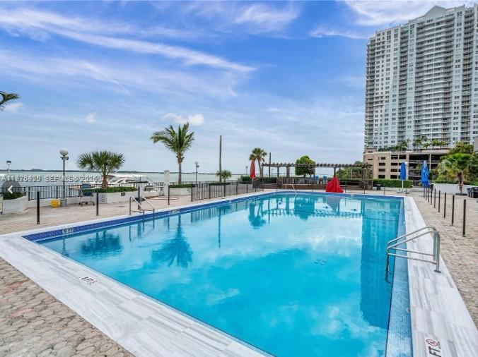 999 Brickell Bay Dr #2007 Miami, FL 33131