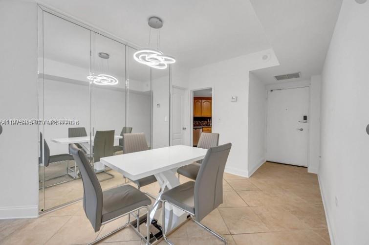 999 Brickell Bay Dr #2007 Miami, FL 33131