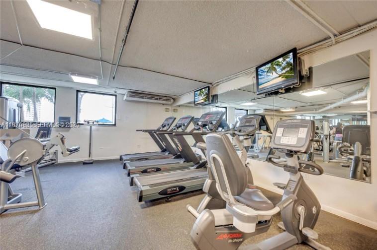 999 Brickell Bay Dr #2007 Miami, FL 33131