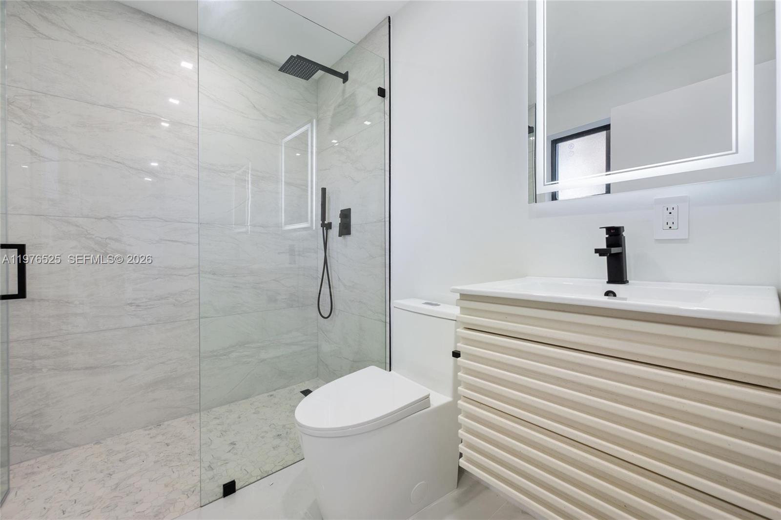 1931 NE 186th Dr North Miami Beach, FL 33179