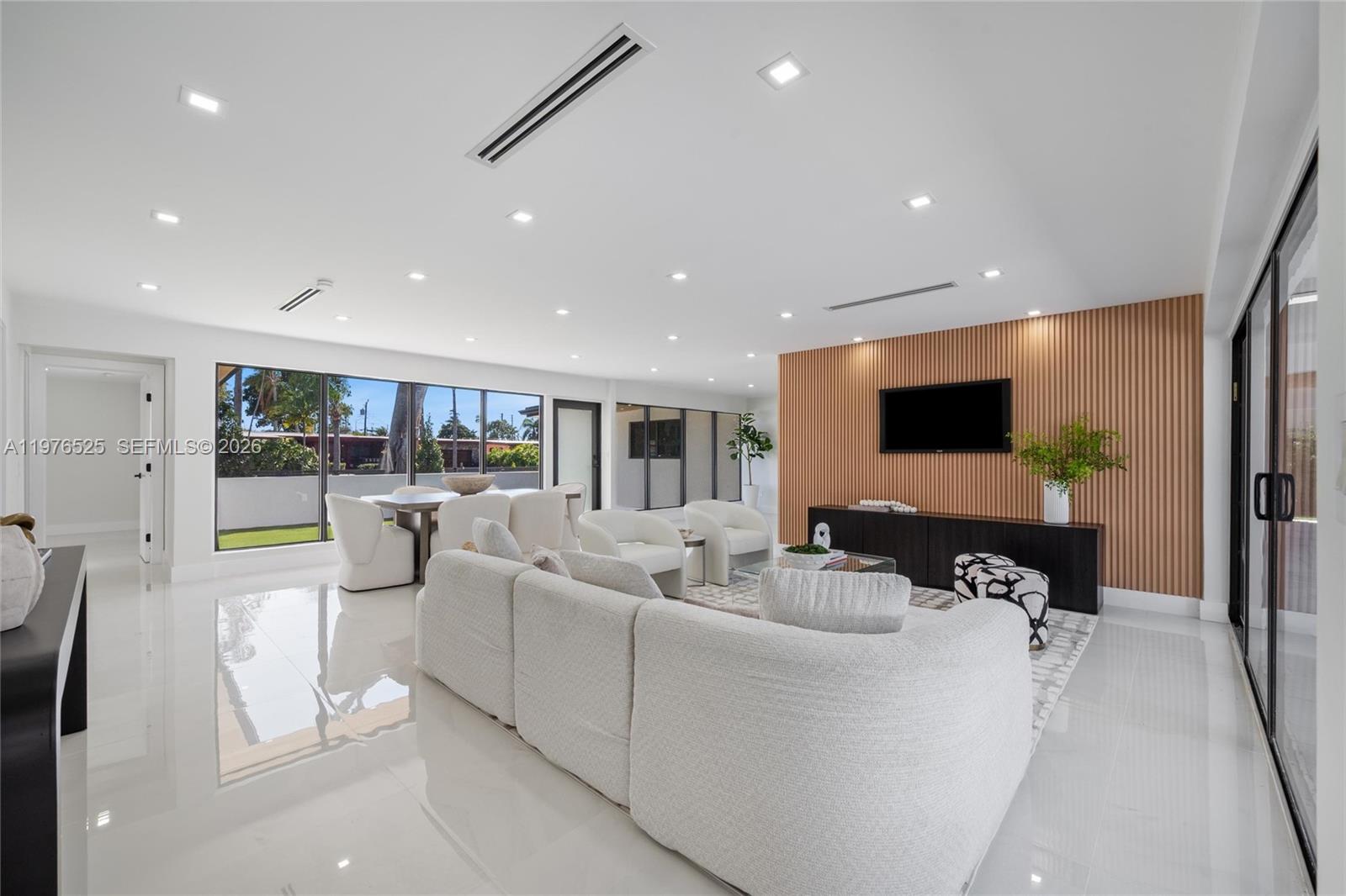 1931 NE 186th Dr North Miami Beach, FL 33179