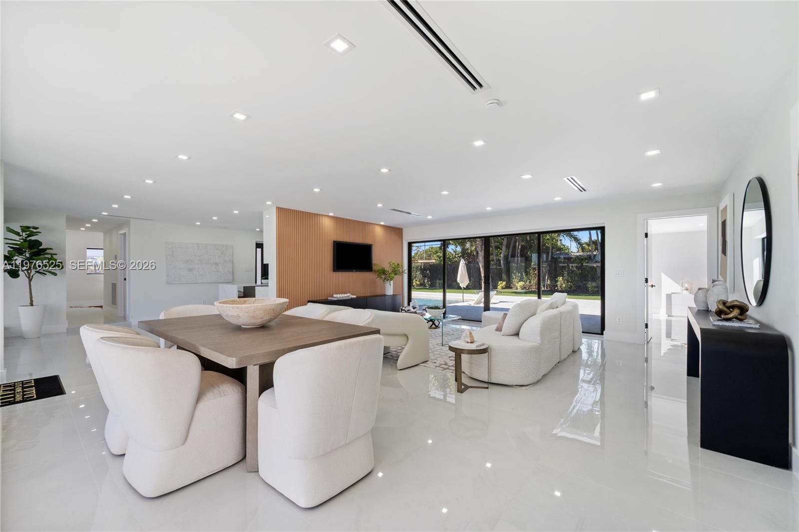 1931 NE 186th Dr North Miami Beach, FL 33179