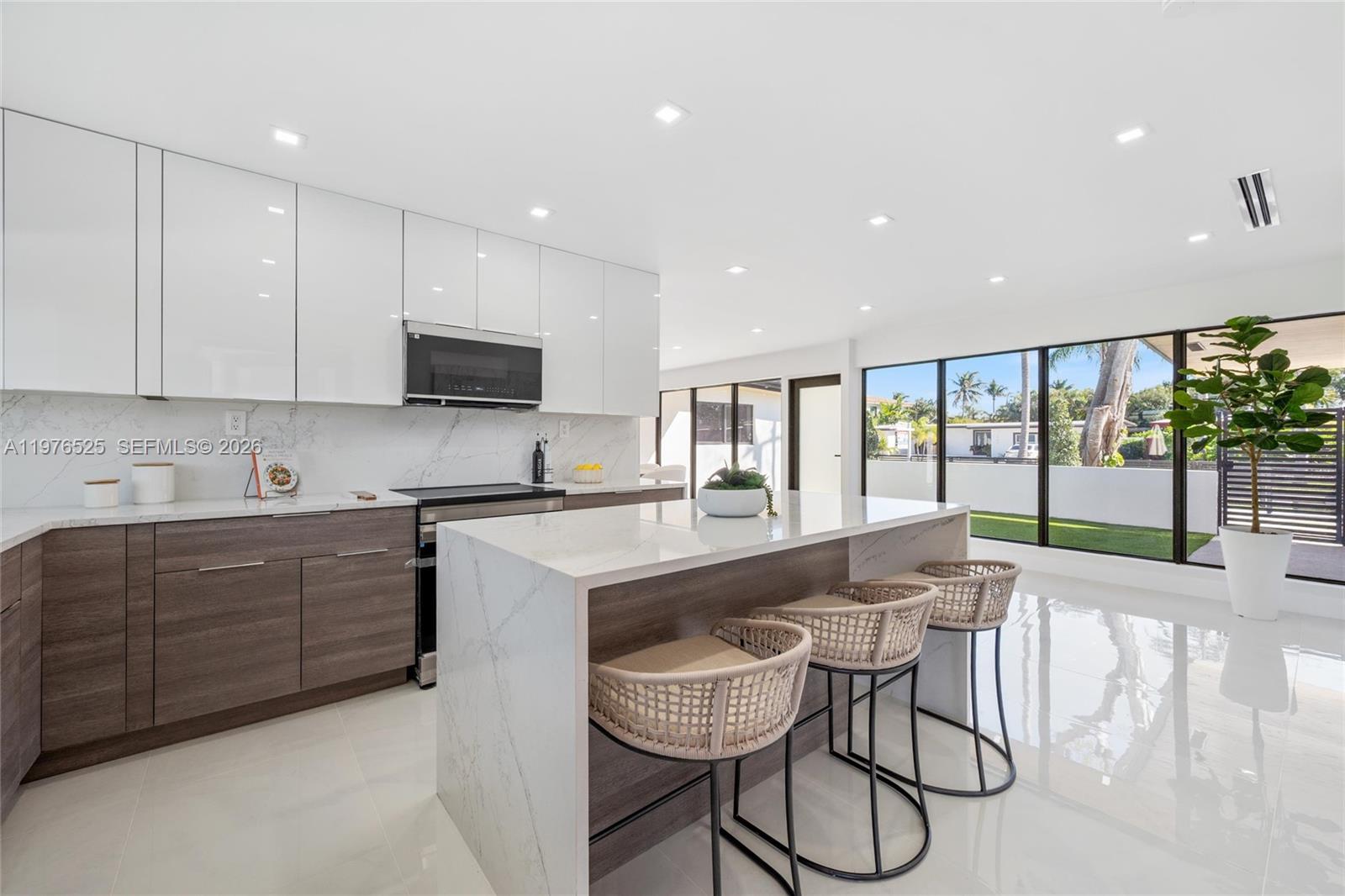 1931 NE 186th Dr North Miami Beach, FL 33179