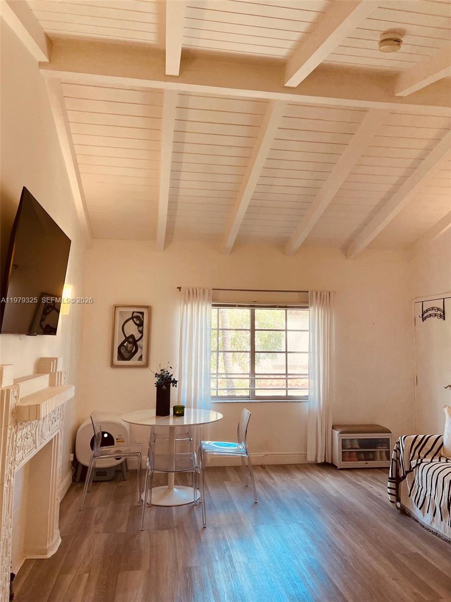 1500 Pennsylvania Ave #9A Miami Beach, FL 33139