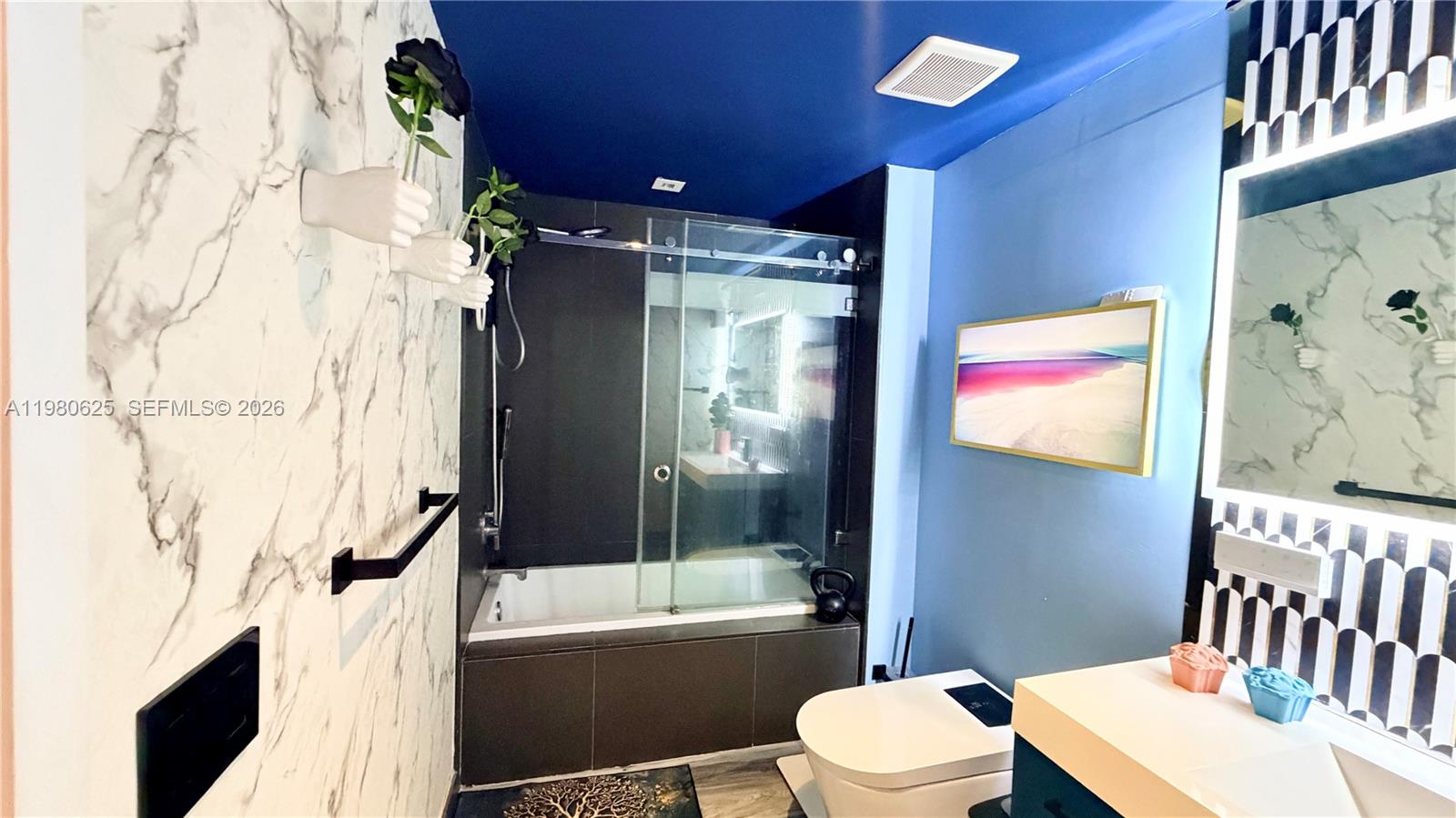 1600 NE 1st Ave #2009 Miami, FL 33132