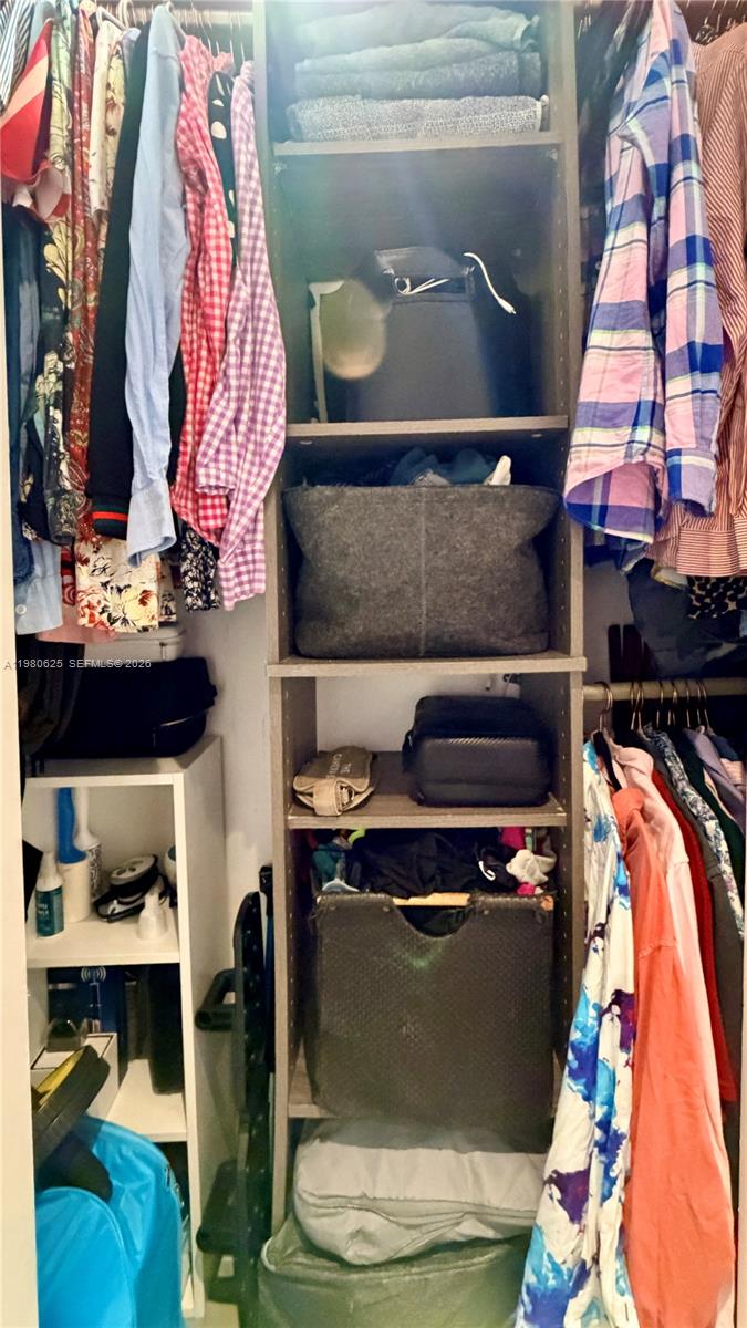 1600 NE 1st Ave #2009 Miami, FL 33132