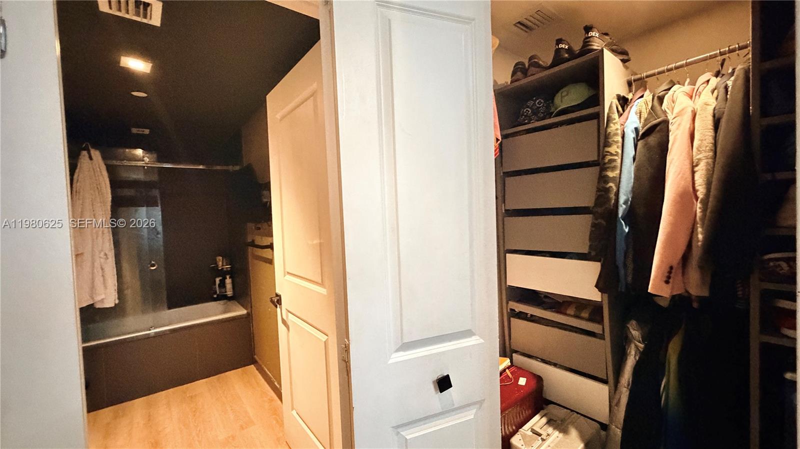 1600 NE 1st Ave #2009 Miami, FL 33132