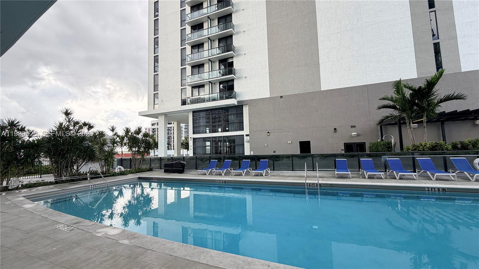 1600 NE 1st Ave #2009 Miami, FL 33132