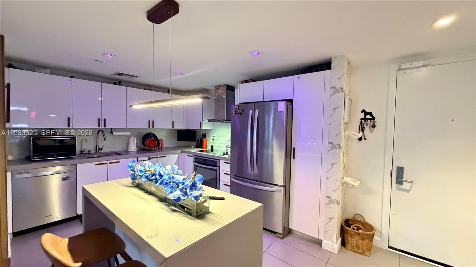 1600 NE 1st Ave #2009 Miami, FL 33132