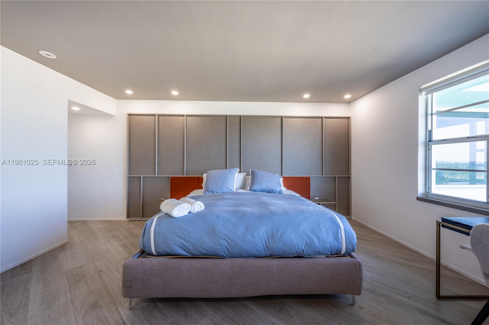 5255 Collins Ave #12F Miami Beach, FL 33140