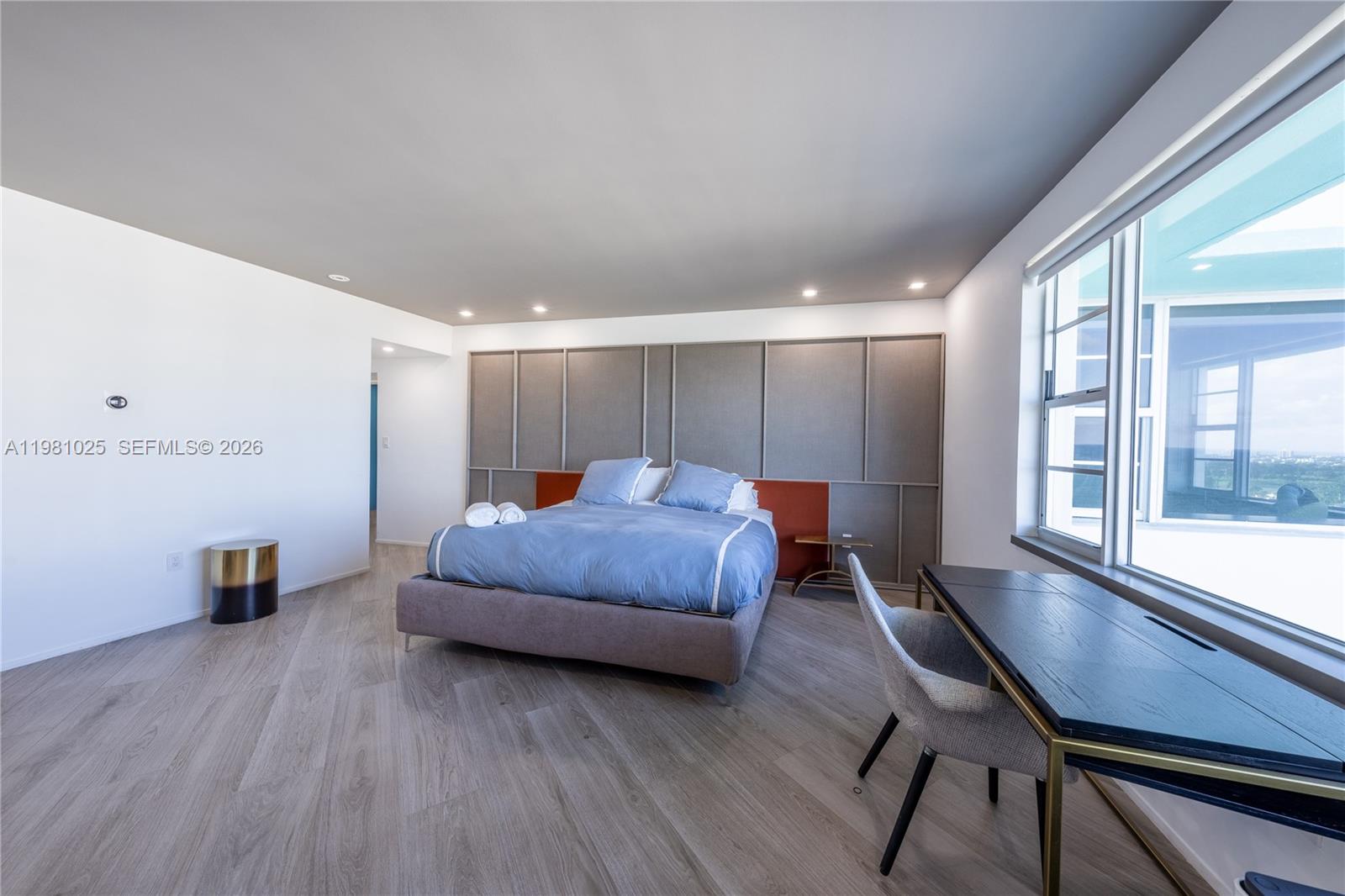 5255 Collins Ave #12F Miami Beach, FL 33140