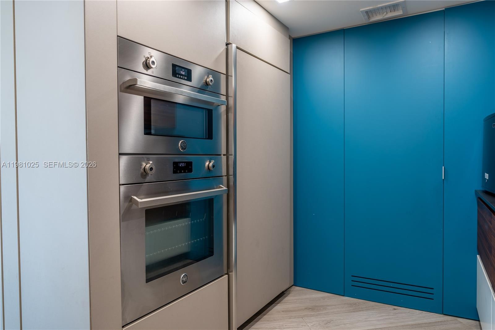 5255 Collins Ave #12F Miami Beach, FL 33140