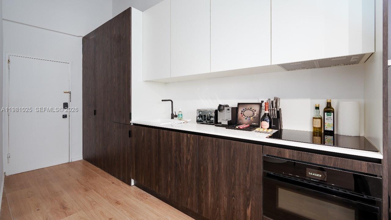 5255 Collins Ave #12F Miami Beach, FL 33140