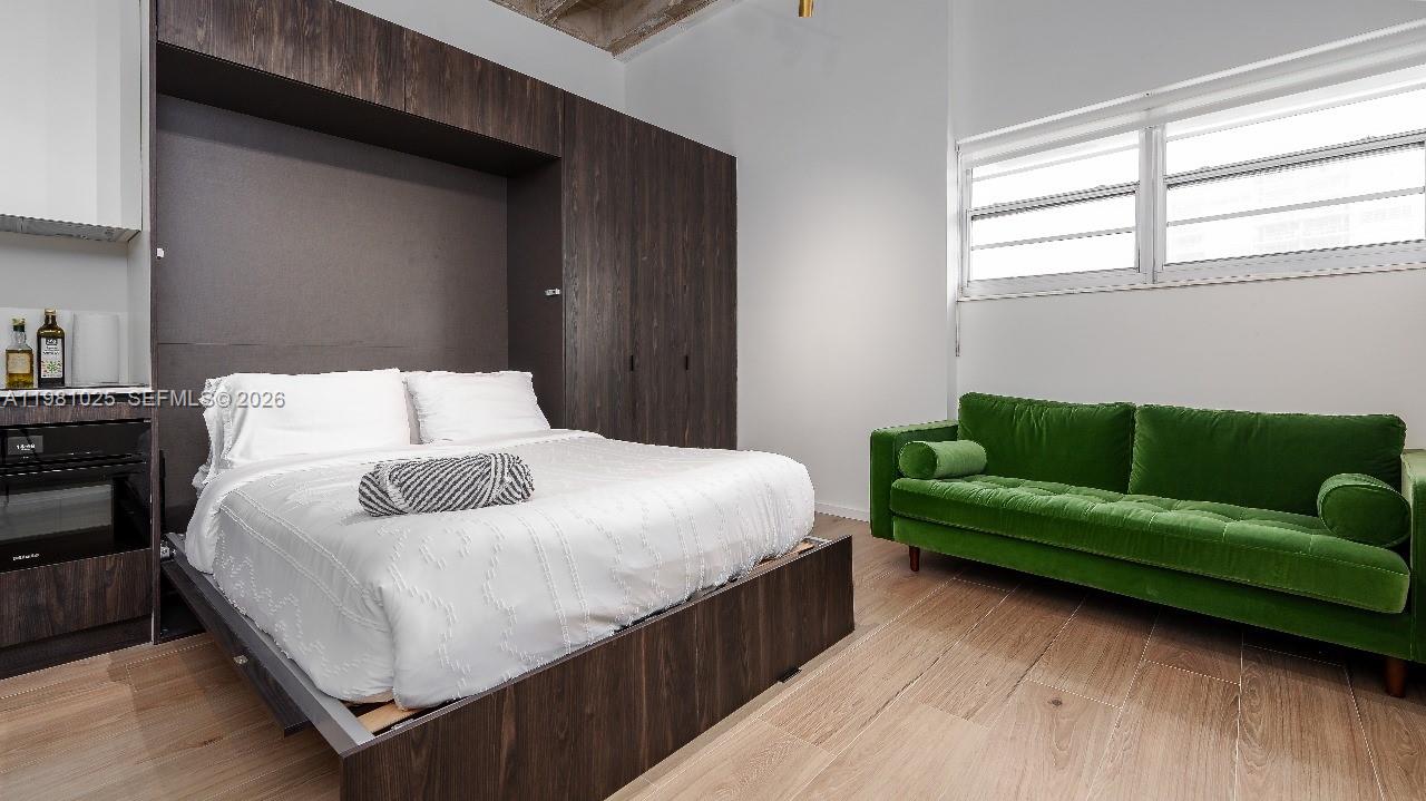 5255 Collins Ave #12F Miami Beach, FL 33140