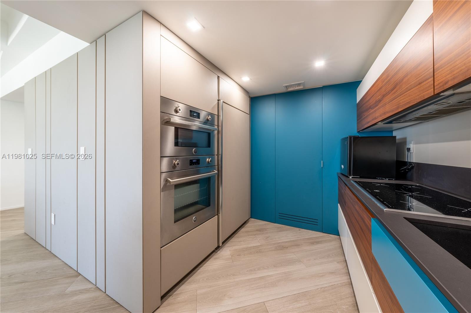 5255 Collins Ave #12F Miami Beach, FL 33140