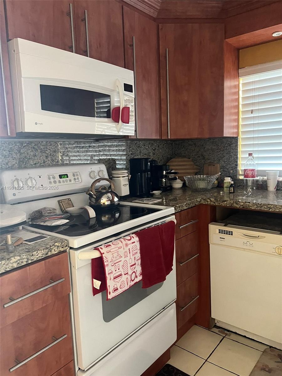 1100 Colony Pt Cir #201 Pembroke Pines, FL 33026