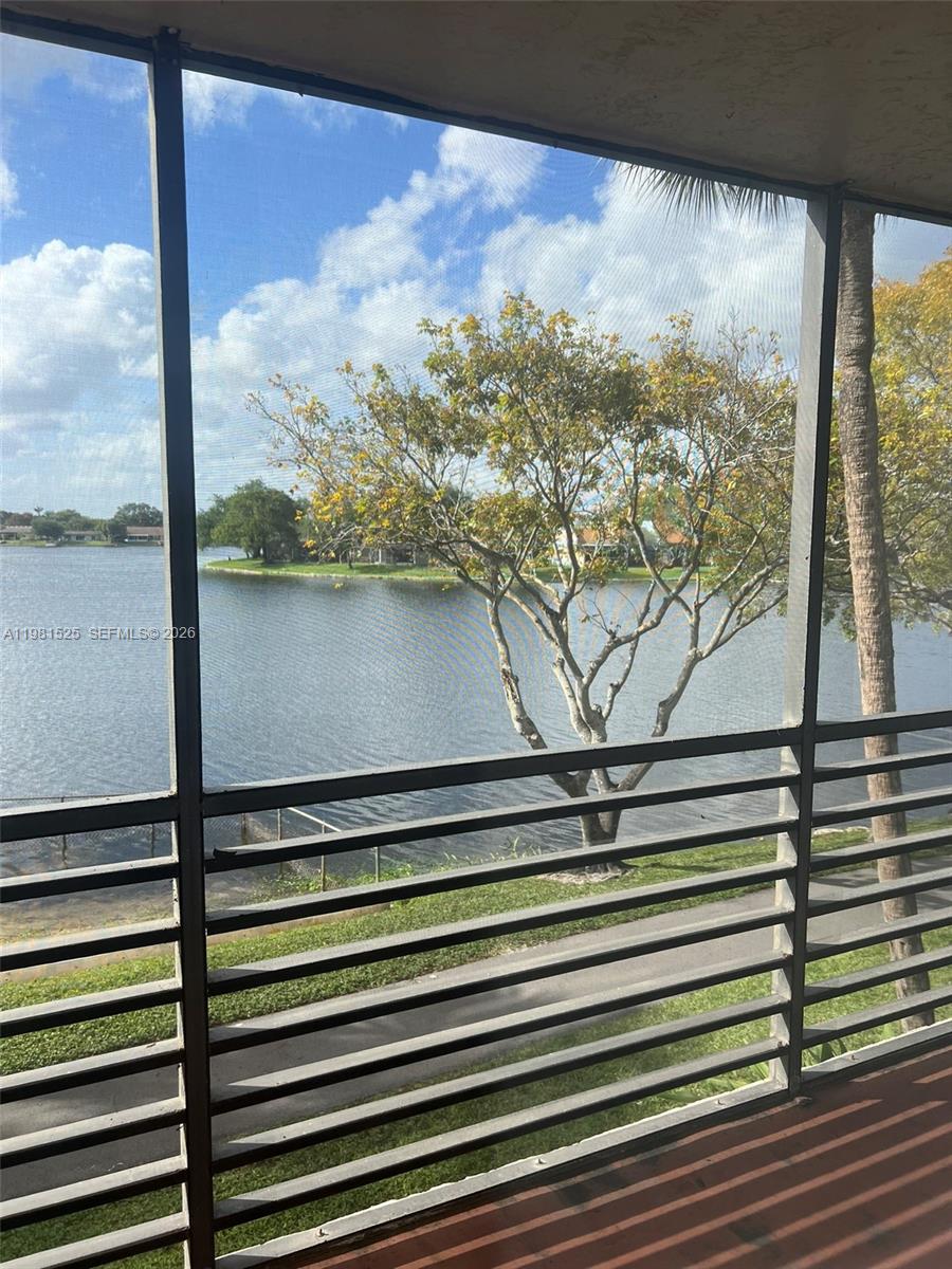 1100 Colony Pt Cir #201 Pembroke Pines, FL 33026