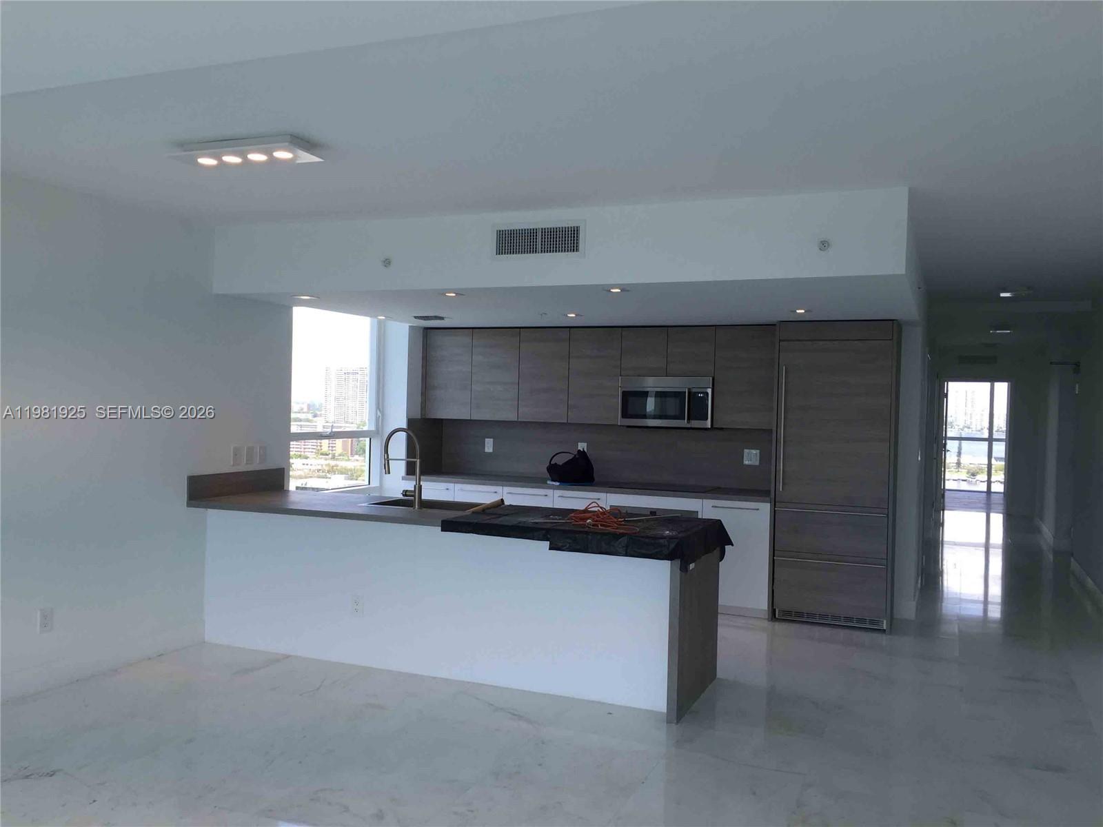 image 400 Sunny Isles8