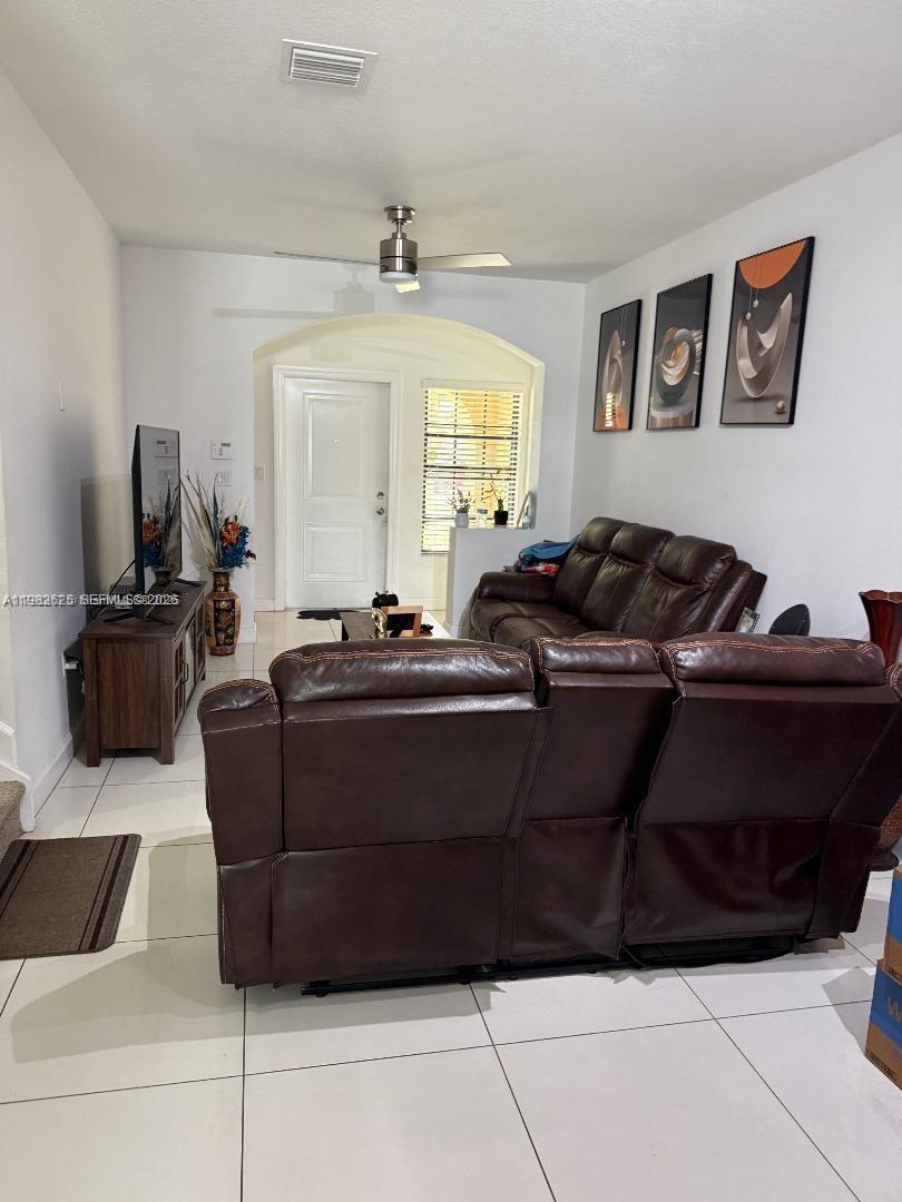 424 NE 194th Ter Miami, FL 33179