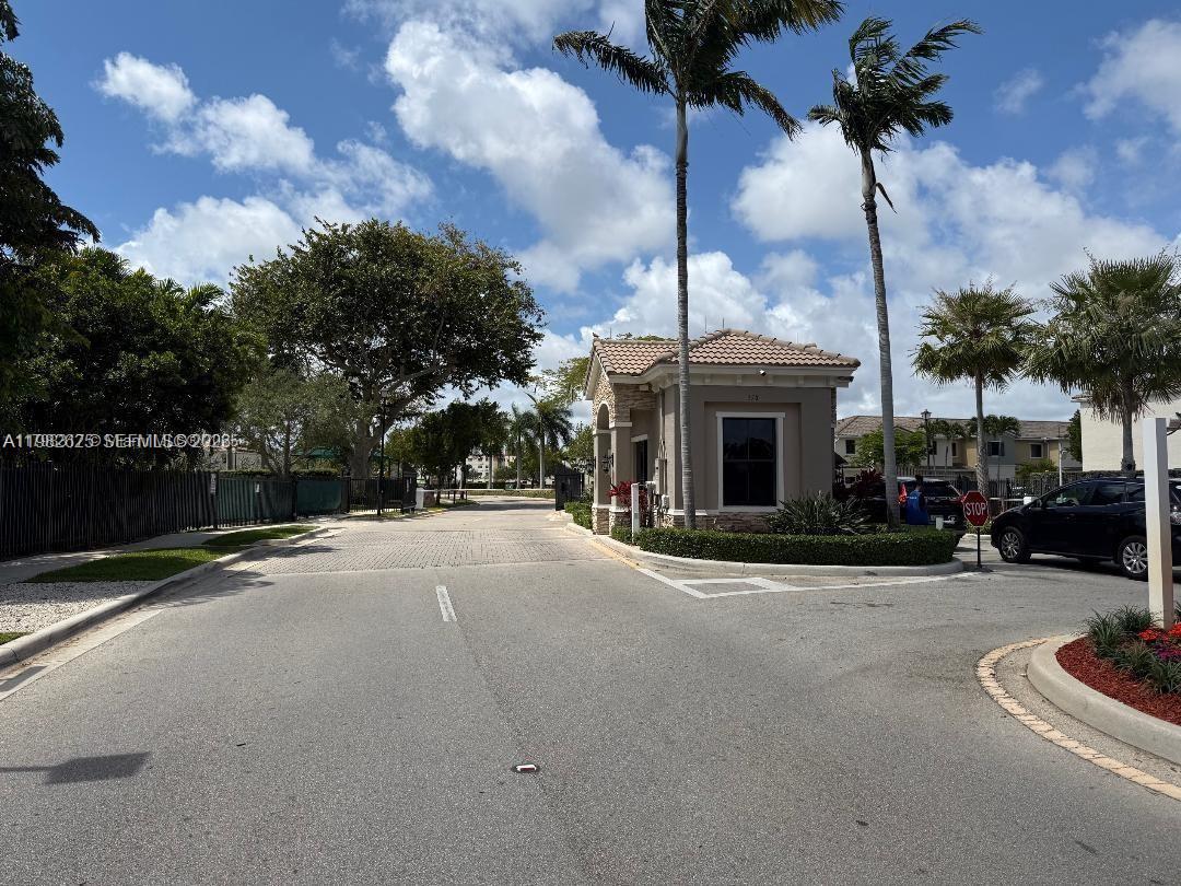 424 NE 194th Ter Miami, FL 33179
