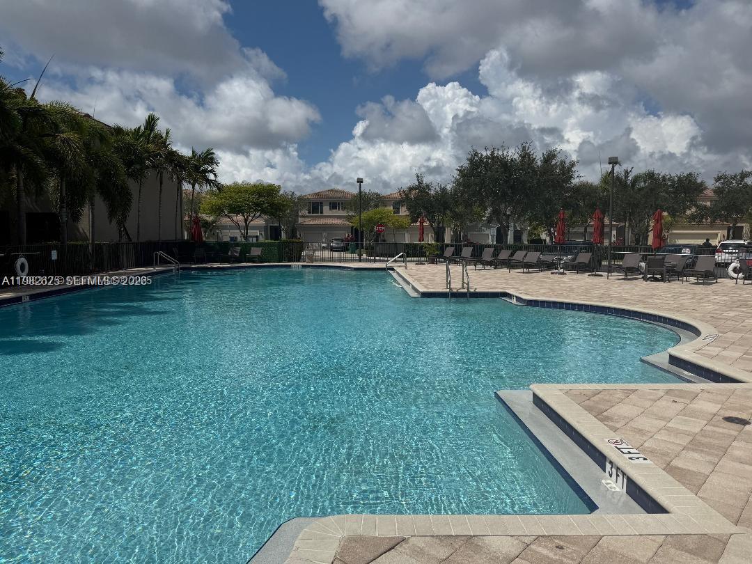 424 NE 194th Ter Miami, FL 33179