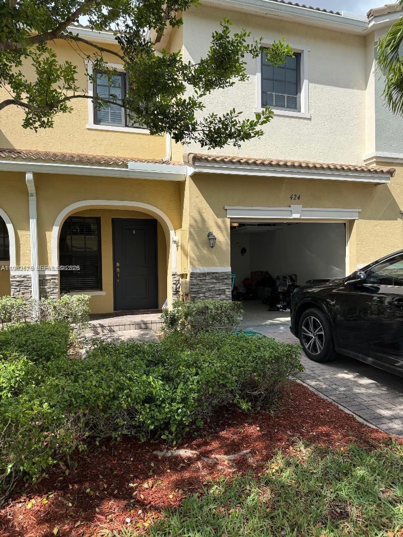 424 NE 194th Ter Miami, FL 33179