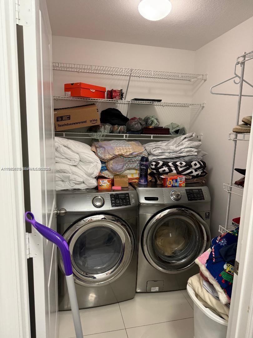 424 NE 194th Ter Miami, FL 33179