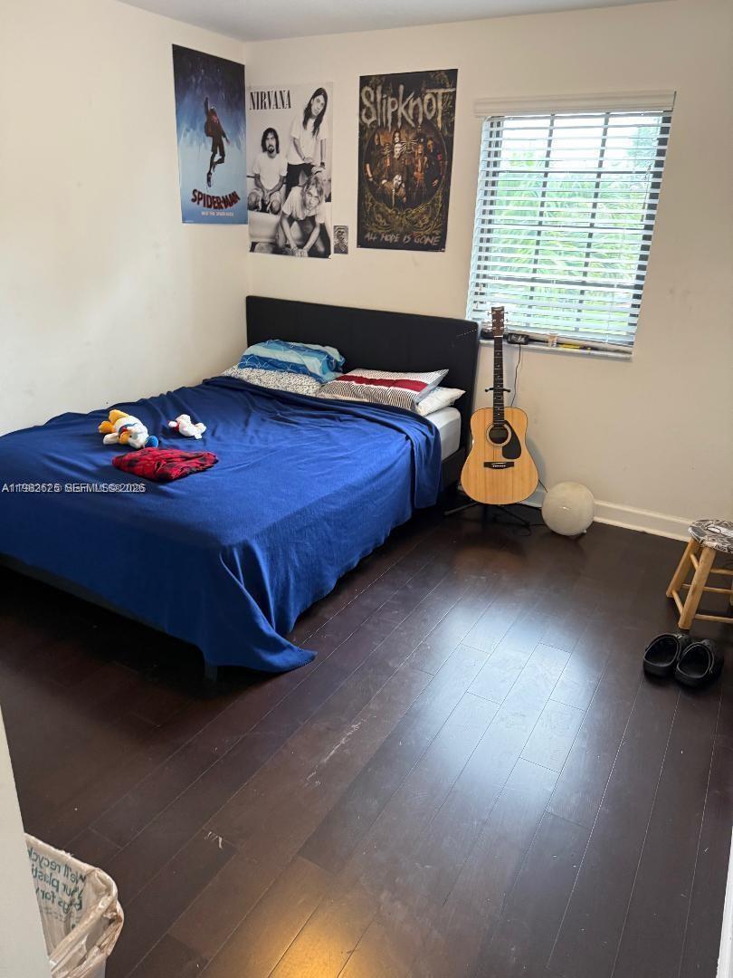 424 NE 194th Ter Miami, FL 33179