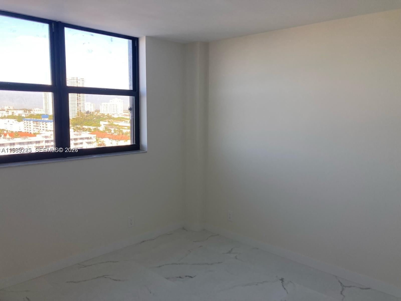 image Winston Towers 7009