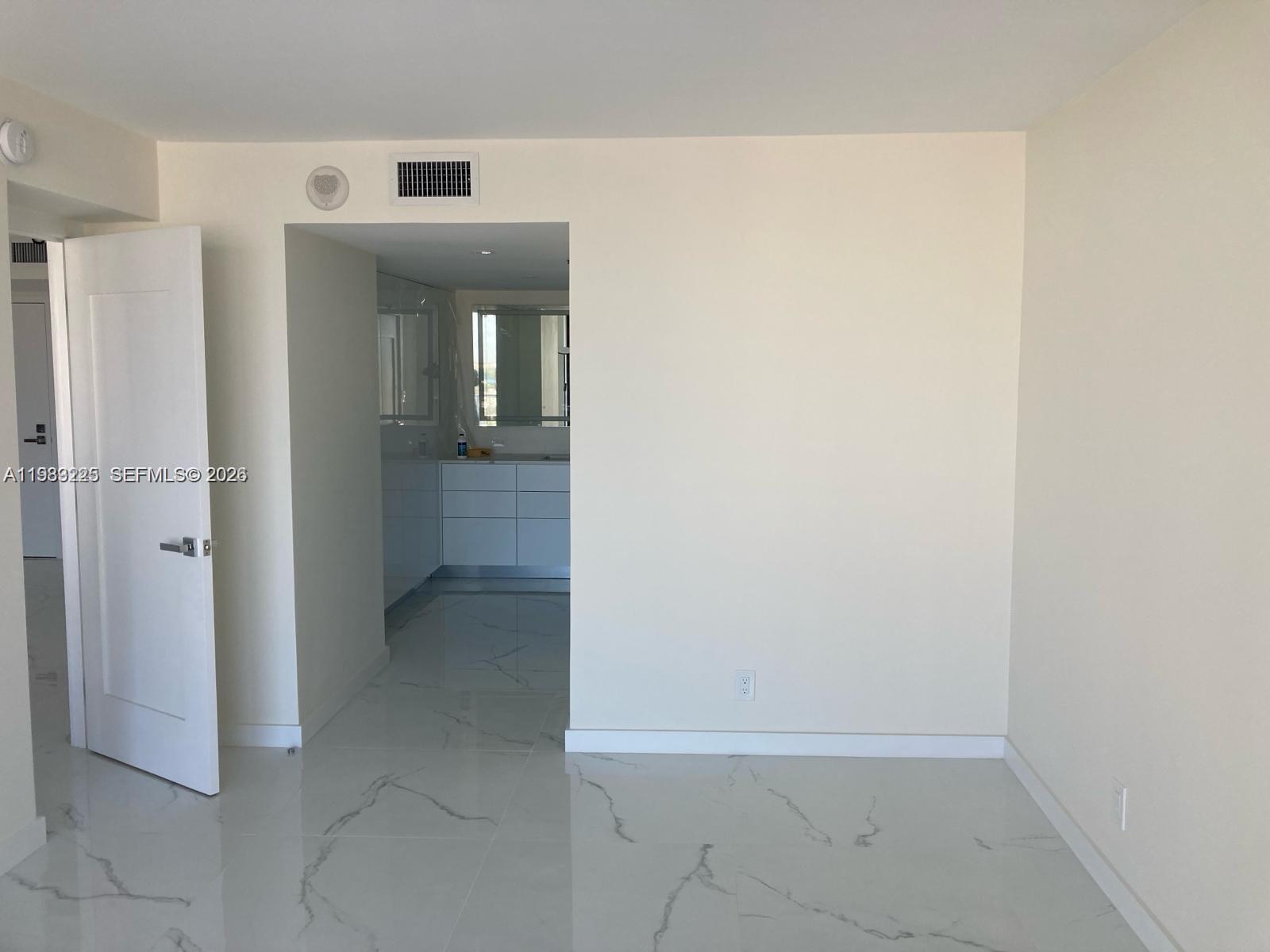 image Winston Towers 70015