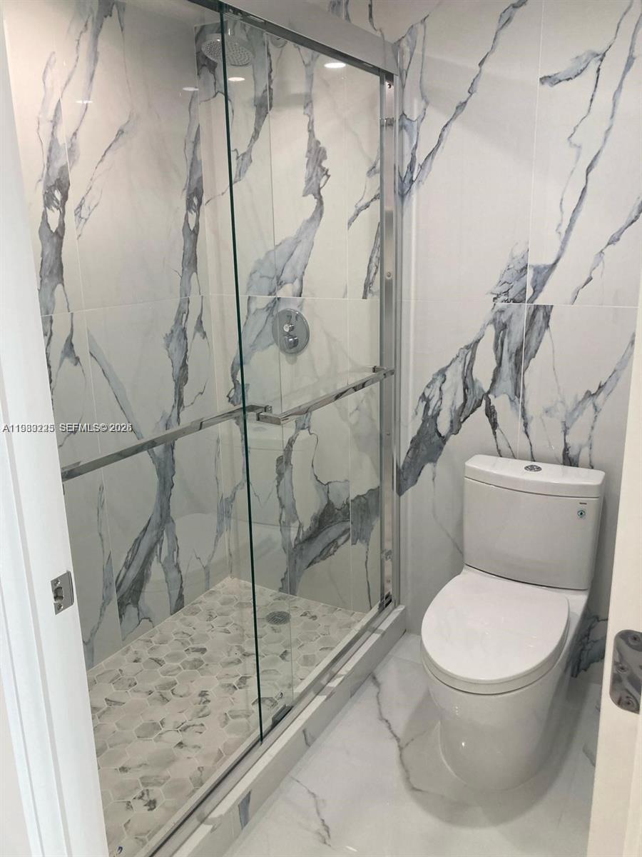 image Winston Towers 70021